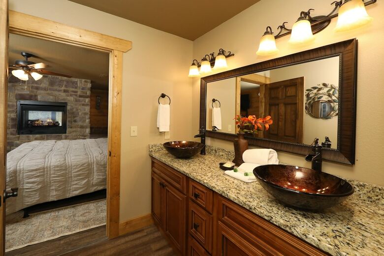 Splash Time Cinema - Six Bedroom Chalet