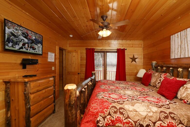 Ridgetop Theatre Lodge - Six Bedroom Cabin