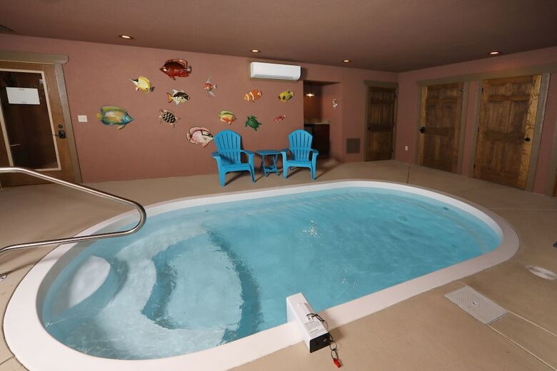 Splash Mansion - Four Bedroom Chalet