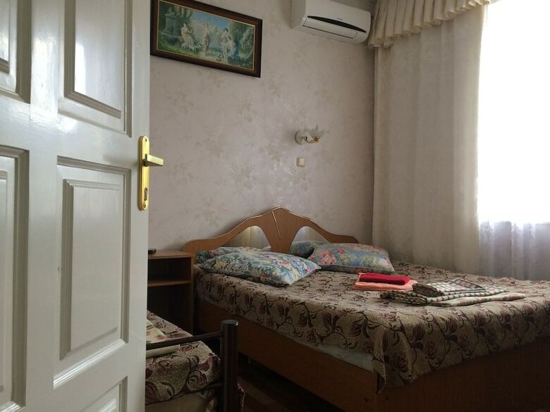 Hotel Lazur Guest House