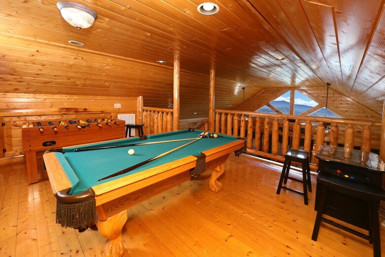 Bearadise In The Smokies - Two Bedroom Cabin