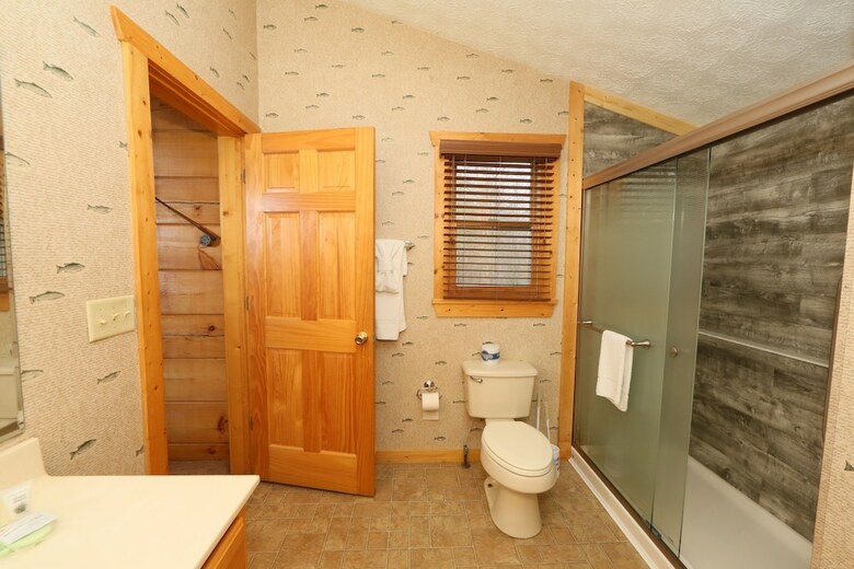Tennessee Overlook - Two Bedroom Cabin