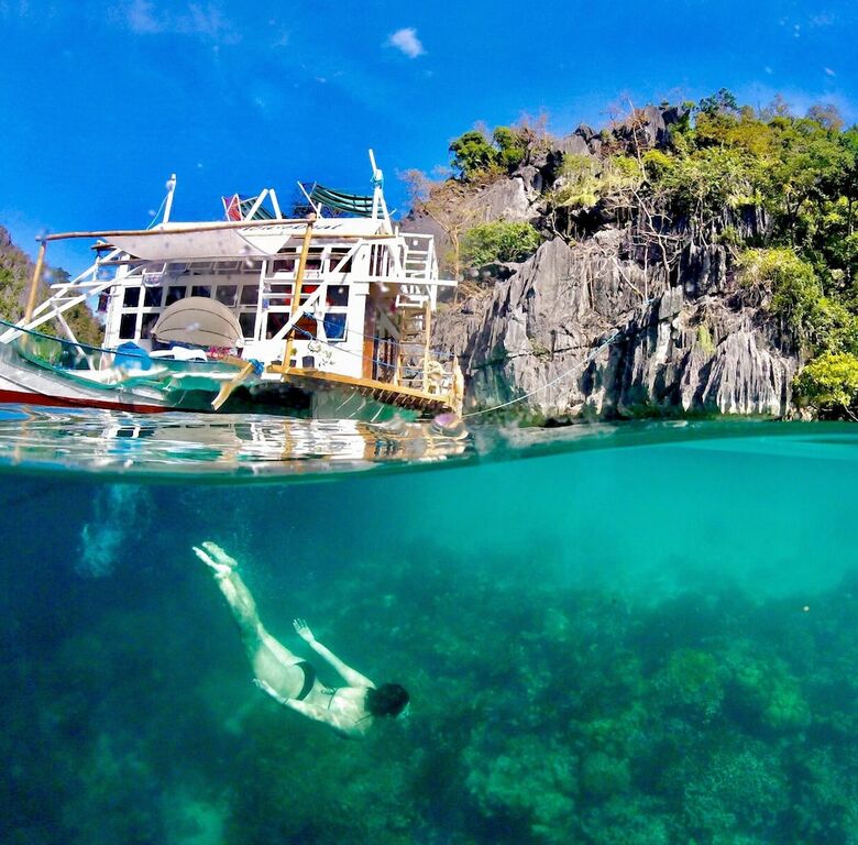 Hotel Paolyn Floating House Restaurant