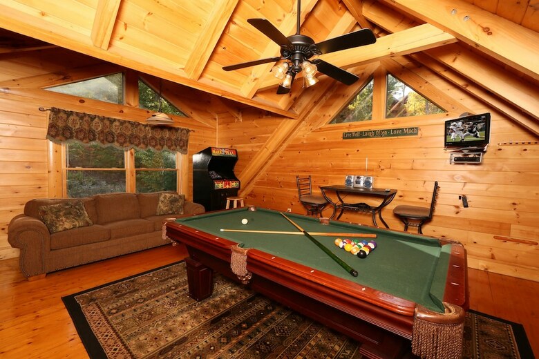 Little Chateau - One Bedroom Cabin