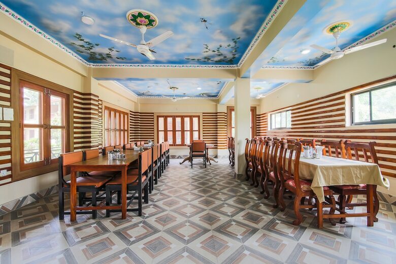 Hotel Oyo 379 Holiday Resort