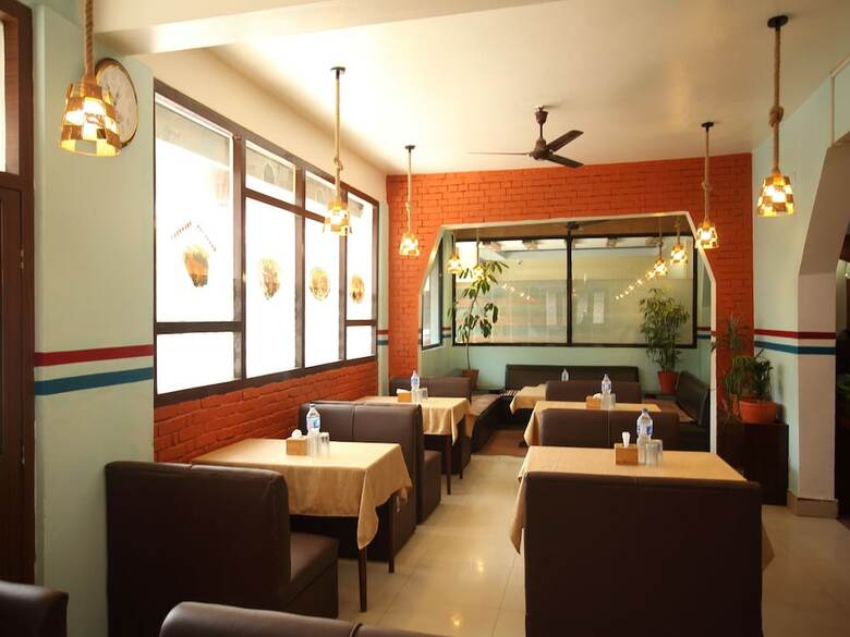 Spot On 383 Hotel Himalayan Ashoka