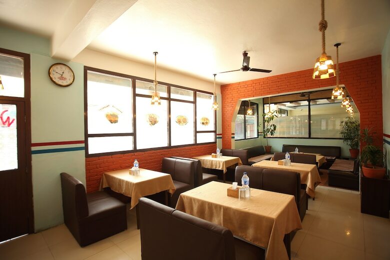 Spot On 383 Hotel Himalayan Ashoka