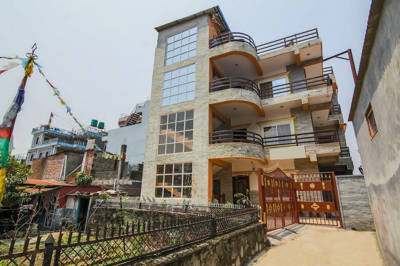 Oyo 382 Hotel Dela Mount