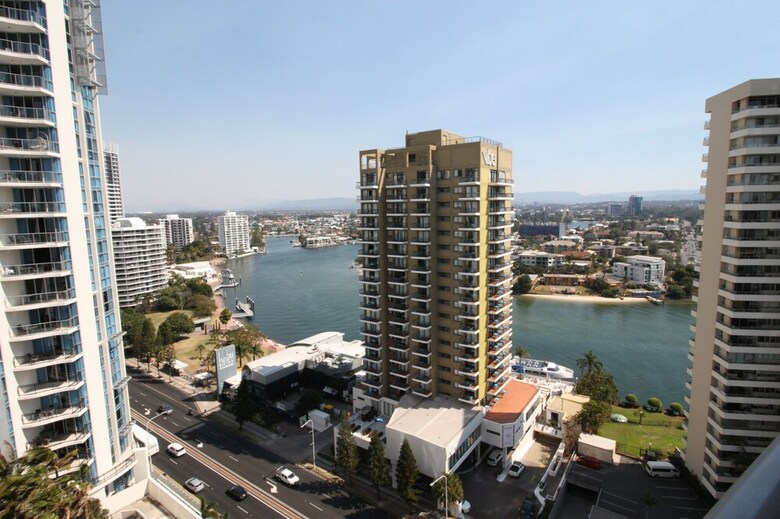 Apartamentos Peep Sleep Chevron Towers