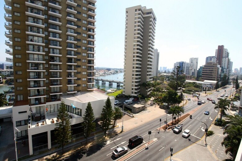 Apartamentos Peep Sleep Chevron Towers