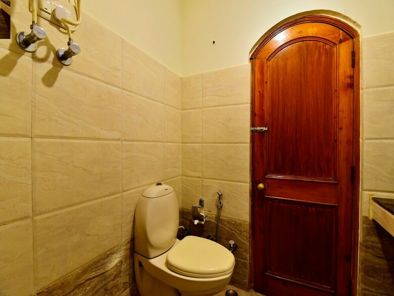 Hotel Capital O 30169 Signature Manaali