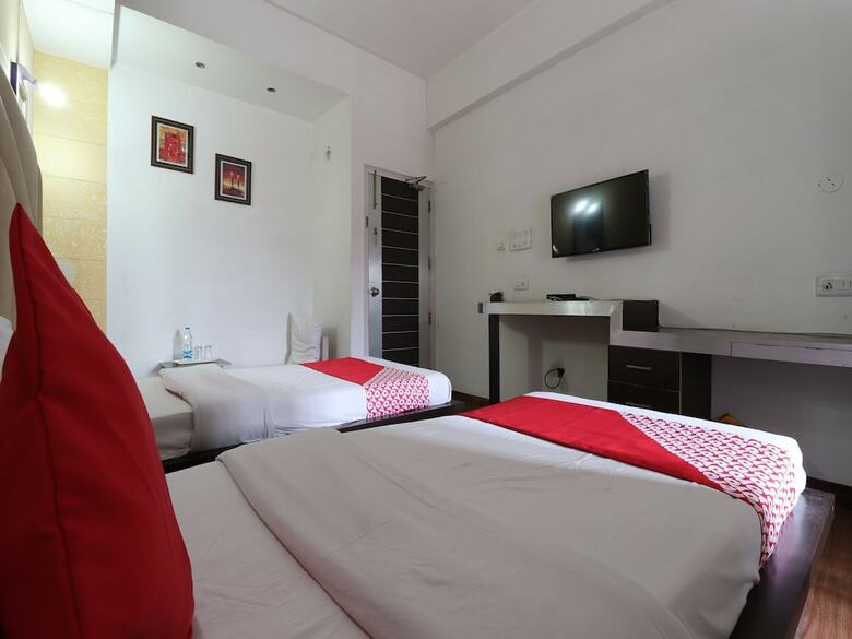 Oyo 35998 Hotel Paonta Valley