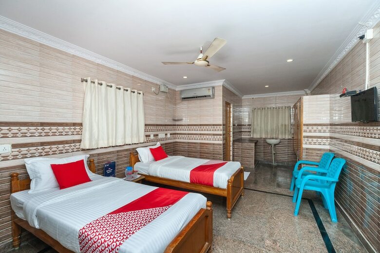 Oyo 27967 Hotel Kr Bhavan