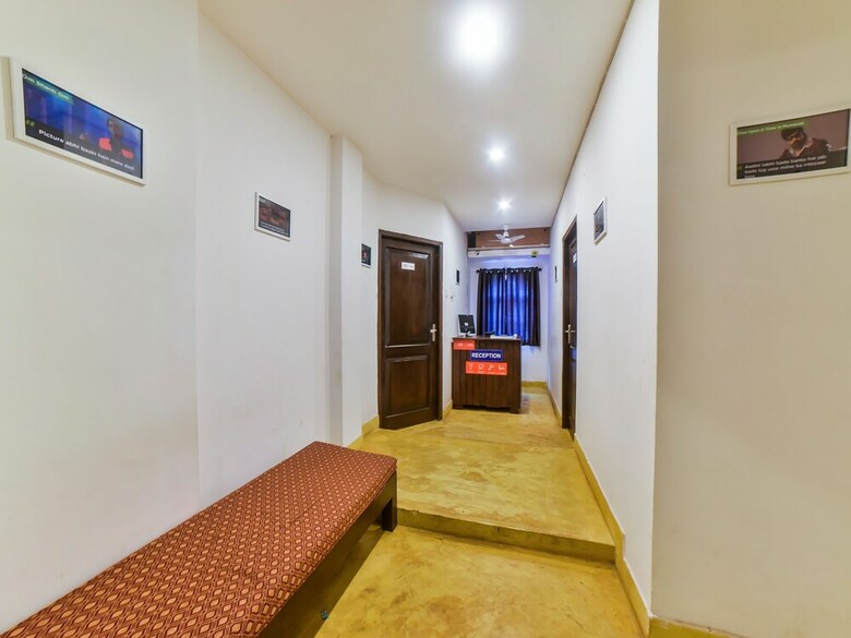 Hotel Oyo 30582 Lazy Holidays