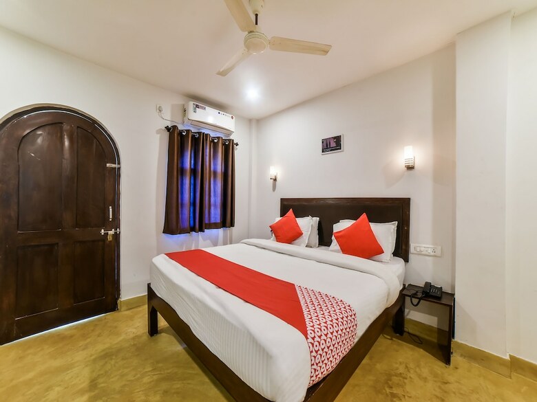 Hotel Oyo 30582 Lazy Holidays