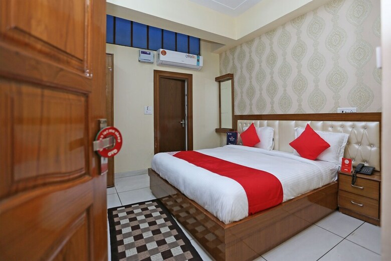 Hotel Oyo 16761 Rk Regency