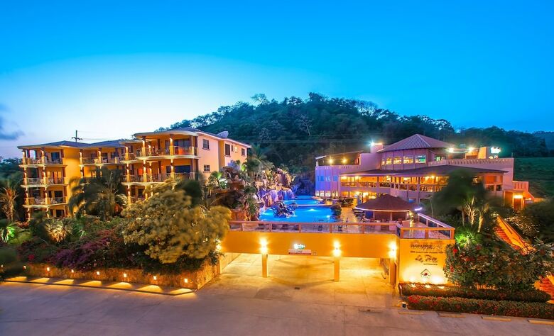 Aparthotel Clarion Suites Roatan At Pineapple Villas