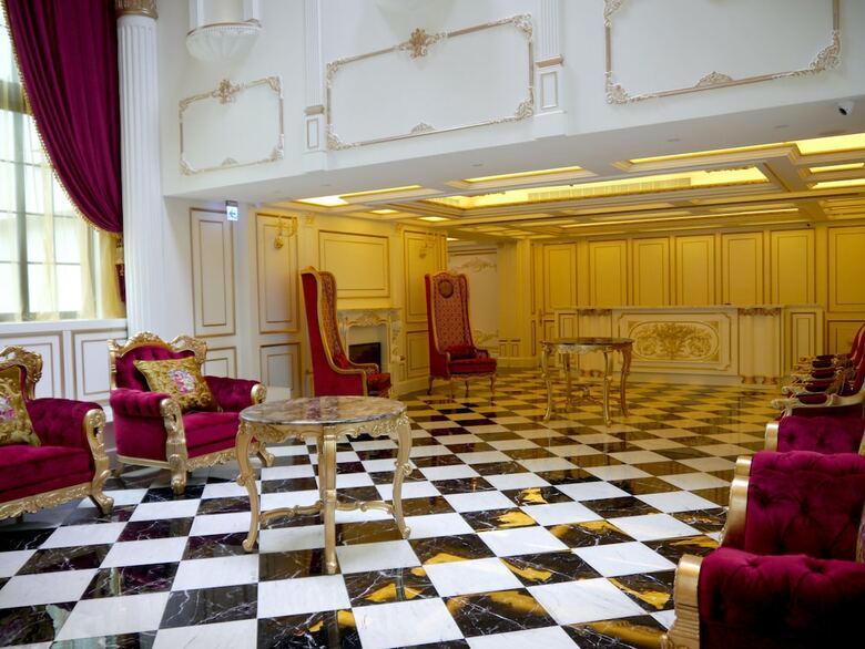 Sun Moon Lake Queen Castle Hotel
