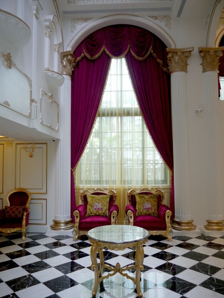 Sun Moon Lake Queen Castle Hotel