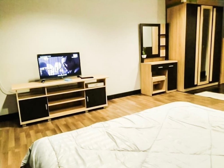 Hotel Bangkok Impact Popular Comdominium