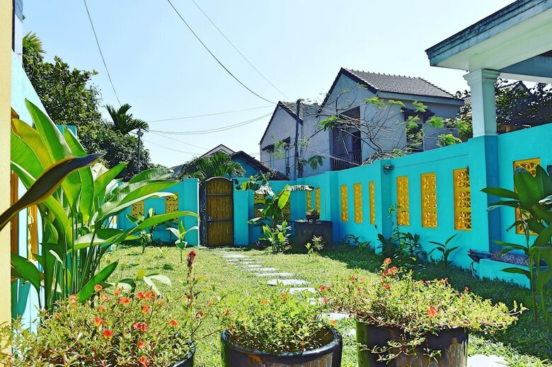 Hotel The Happy Bird B&B