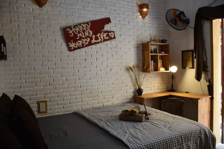 Hotel The Happy Bird B&B