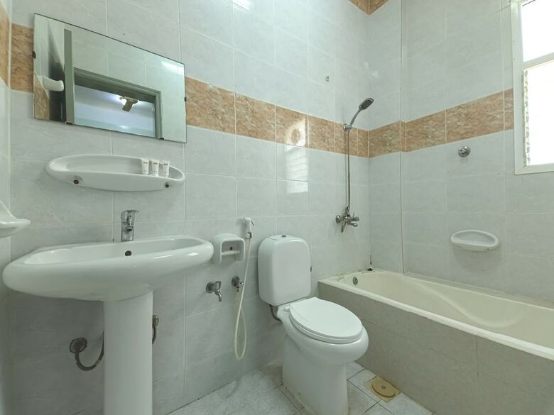 Oyo 111 Al Thabit Hotel