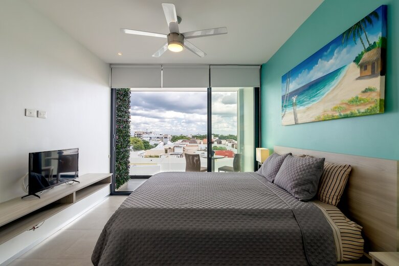 The City Condos By Playa Paradise
