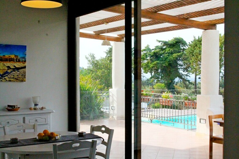 Villa Maria Con Piscina E Vista Mare