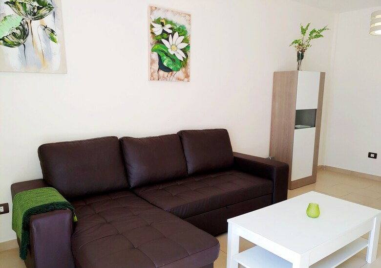 Green Apartment In Don Jose