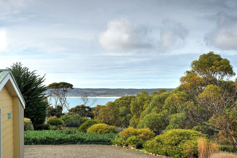 Emu Bay Holiday Homes