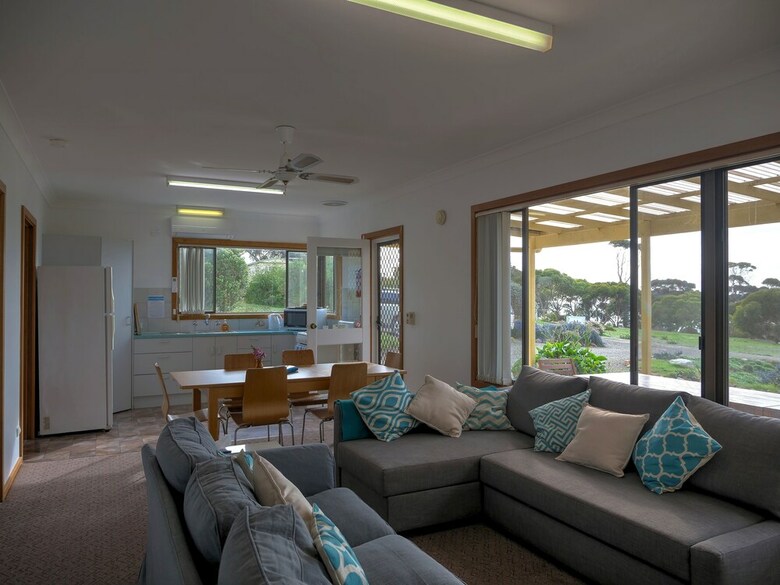 Emu Bay Holiday Homes
