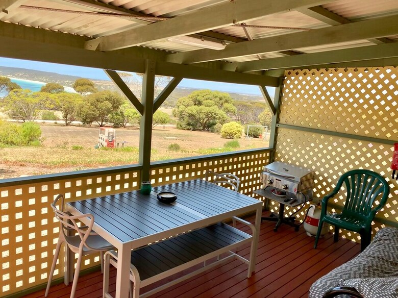 Emu Bay Holiday Homes