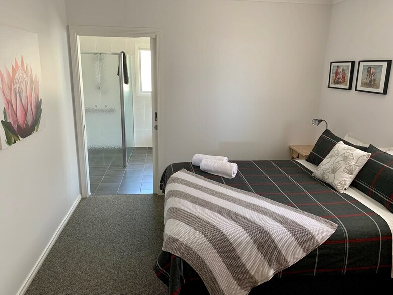 Emu Bay Holiday Homes