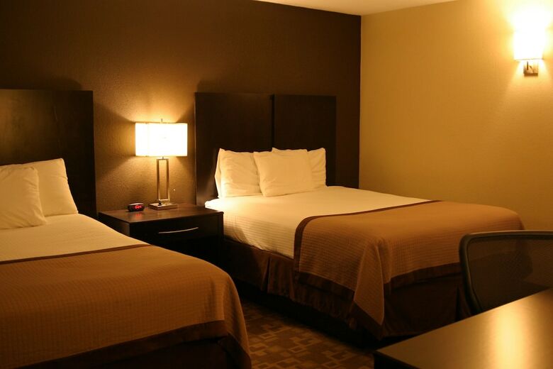 Apache Hotel