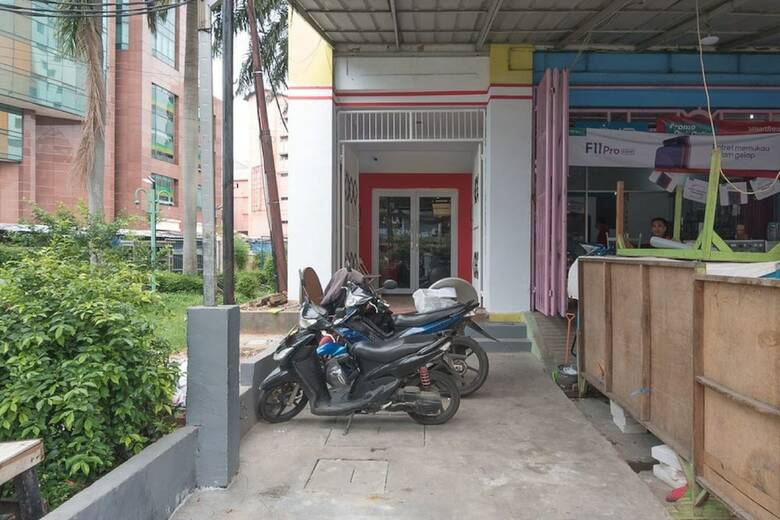 Hotel Reddoorz Near Itc Mangga Dua