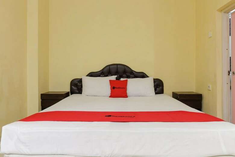 Hotel Reddoorz Near Pantai Padang