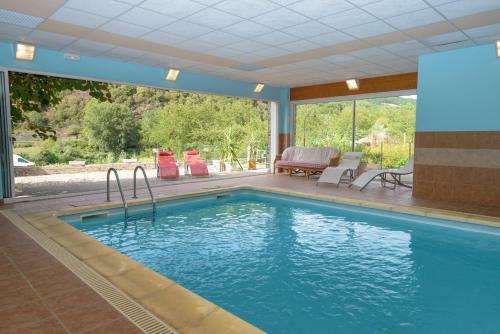 Hotel Logis Hostellerie Des Lauriers