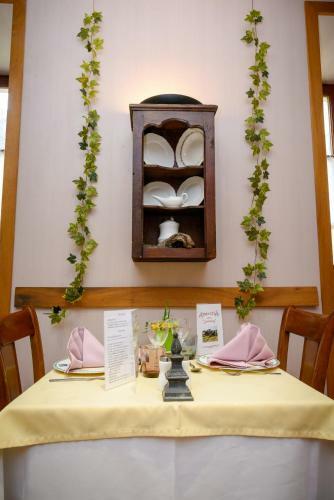 Hotel Logis Hostellerie Des Lauriers