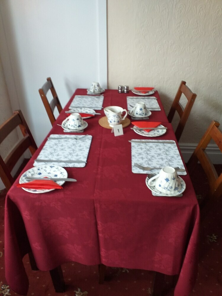 Bed & Breakfast The Clevedon Hotel