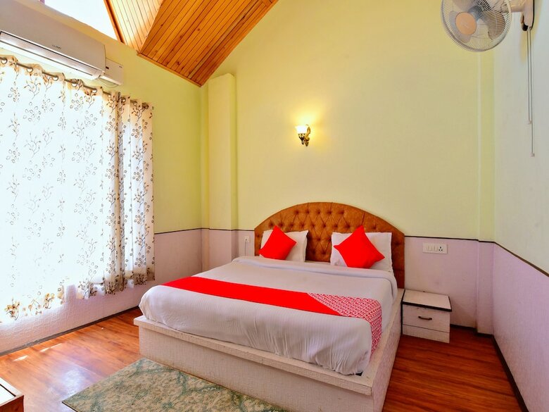 Oyo 36558 Hotel Raxit Inn