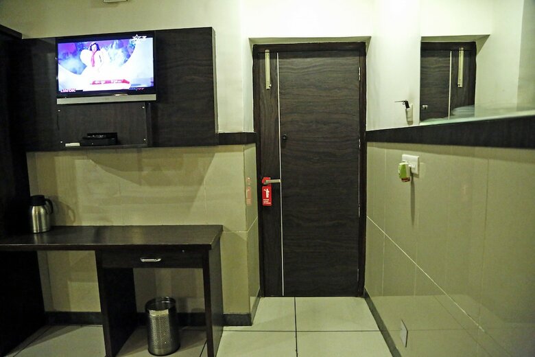 Hotel Oyo 4399 Near Railway Station