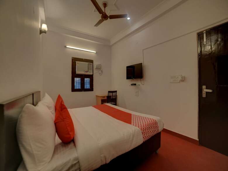 Hotel Oyo Flagship 30552 Sector 53