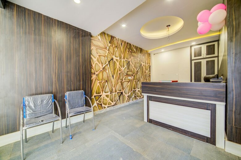 Hotel Oyo 29324 Diamond Expo