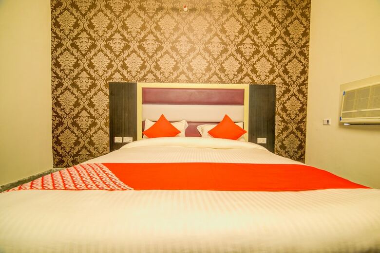 Hotel Oyo 29324 Diamond Expo