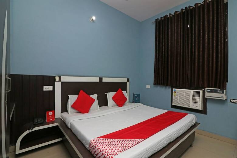 Oyo 29127 Hotel Crown Tower