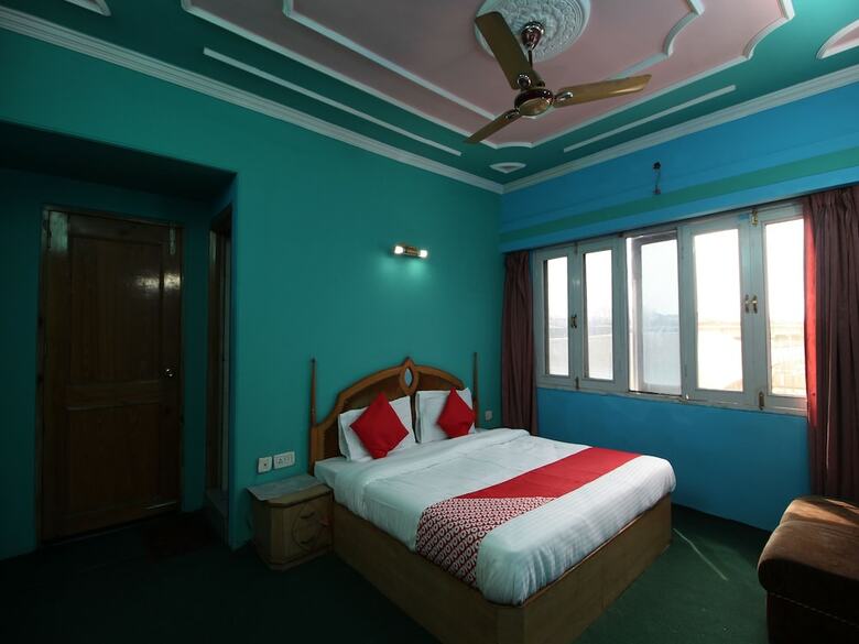 Oyo 29553 Hotel Essar