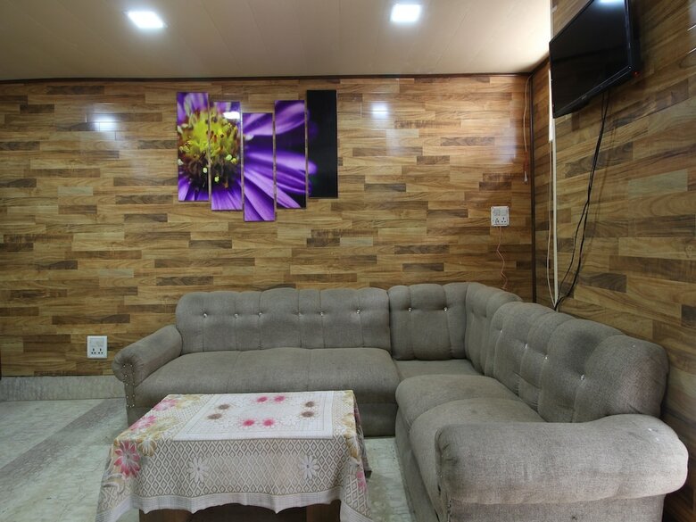 Oyo 29553 Hotel Essar
