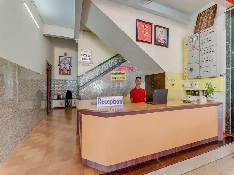 Hotel Collection O 30095 Nauroji Nagar Marg