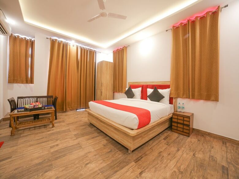 Hotel Collection O 30076 Main Chhatarpur Road Asola